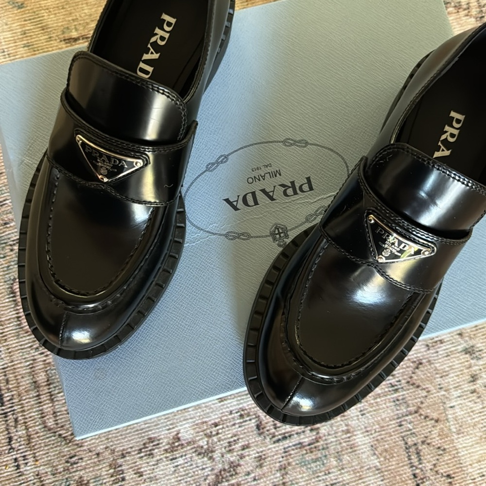 Prada Leather Oxfords - Picture 3 of 7